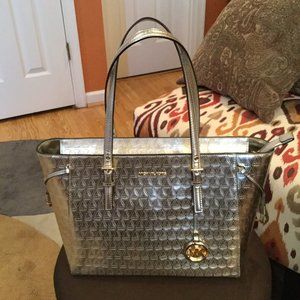 MICHAEL KORS CHAMPAGNE/SILVER LEATHER TOTE